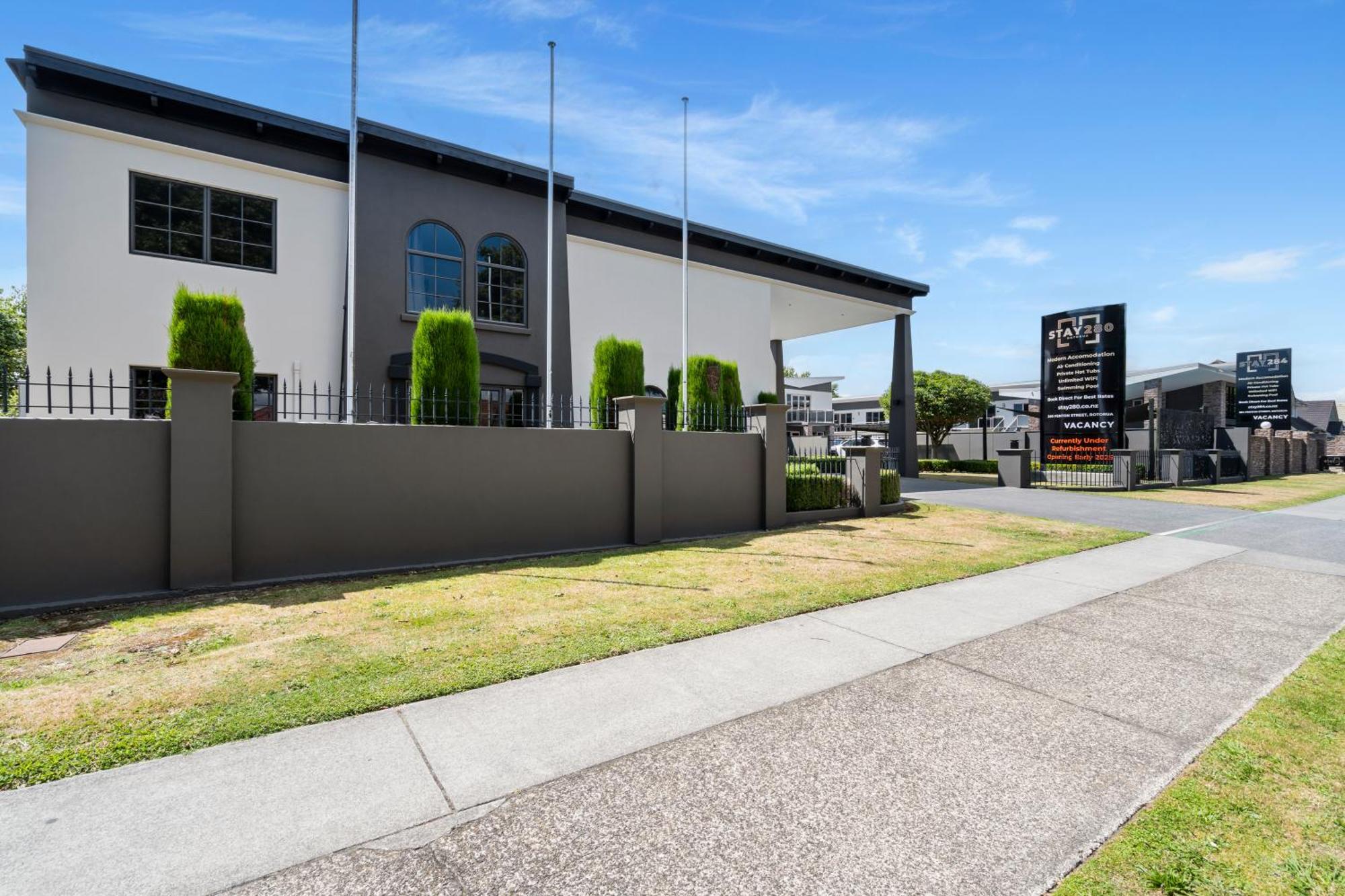 Stay 280 & Stay 284 Rotorua - Refurbished Modern Accommodation Exterior photo